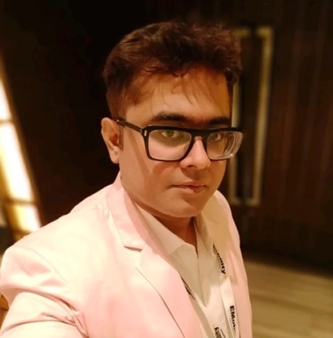 Dr Priyank Dahanukar